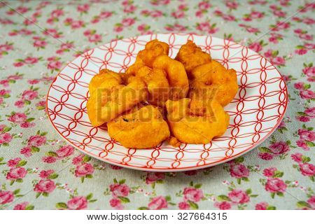Thai food fried Oegopsida on a plate