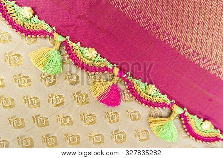 Crochet, Tassel Fashion Designing Works On Saree Border.