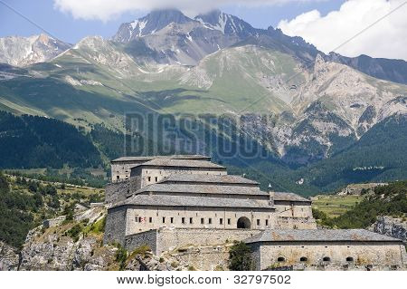 Fortaleza perto Modane