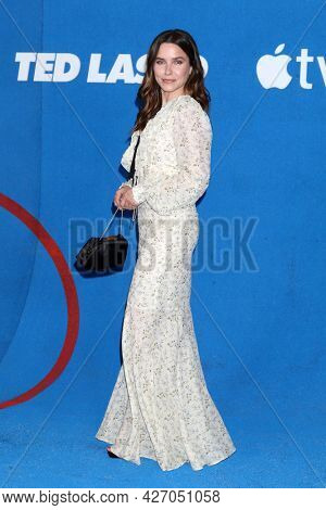 LOS ANGELES - JUL 15:  Sophia Bush at the Ted Lasso Season 2 Premiere Screening at the Pacific Design Center Rooftop on July 15, 2021 in Los Angeles, CA