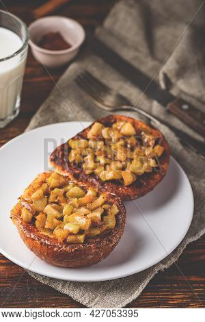 French Toasts With Caramelized Apple With Cinnamon