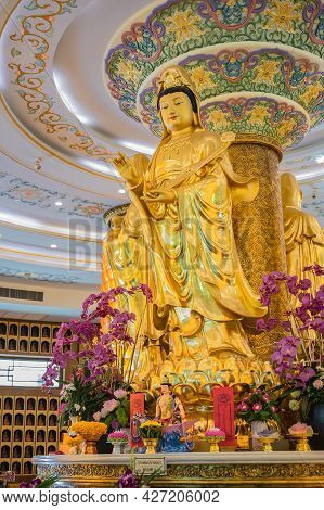 Bangkok,thailand-15 Nov 2020:guanyin Goddress At Foguangshan Thaihua Temple Thailand.fo Guang Shan I