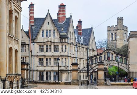 Medieval Architecture And Bridge Of Sighs (hertford Bridge), Oxford, Uk