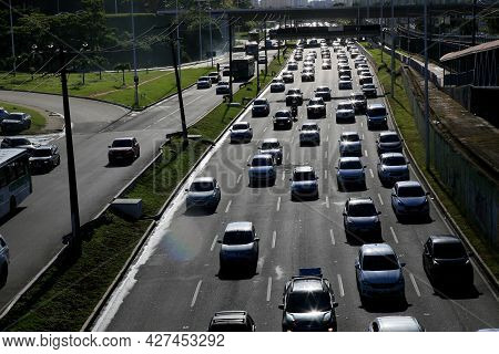 Vehicle Traffic In Salvador