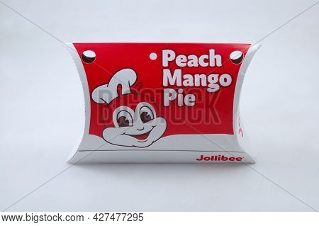 Manila, Ph - July 16 - Jollibee Peach Mango Pie On July 16, 2021 In Manila, Philippines.