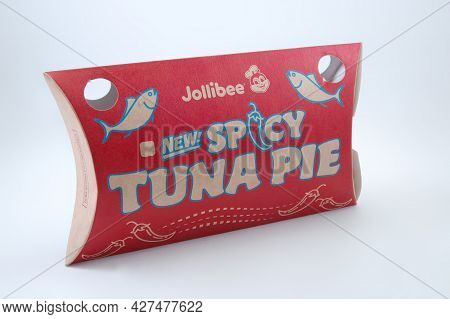 Manila, Ph - July 22 - Jollibee Spicy Tuna Pie On July 22, 2021 In Manila, Philippines.
