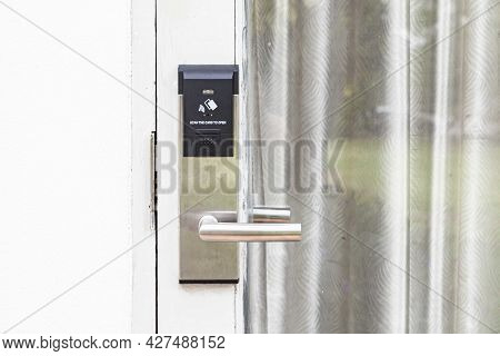 Close - Up Contact Card Aluminum Door Opener