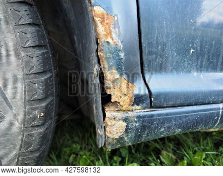 Rust On The Car. Rusty Car Fender. Car Repairs. Metal Corrosion On An Old Car. The Most Common Probl
