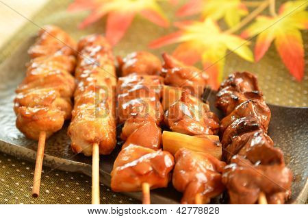 Char-kogt kylling yakitori