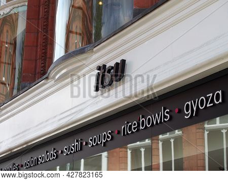 Leeds, West Yorkshire, United Kingdom - 7 July 2021: Sign And Logo Above The Entrance Of An Itsu Res