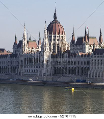 River Ride - Floating Bus sightseeing on land and water