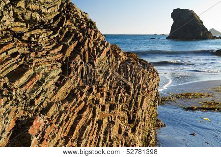 chert layers at Rainbow Rock, Oregon