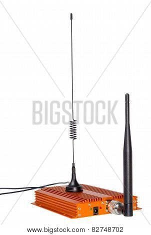 Amplifying Signal Repeater For Gsm Cellular Phone