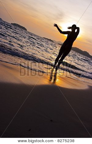 Silhuet på stranden