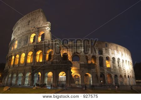 Colosseum om natten