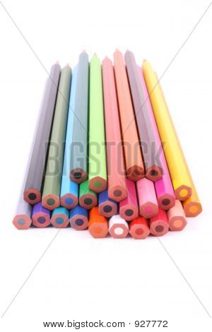 ดินสอสีมีสีสันสวยงาม