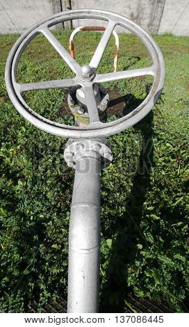 Valve For Shutting Off The Pipe For The Plant Management