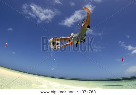 Big Air кайтбординга с захватом
