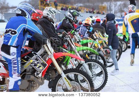 MOSCOW - FEB 14, 2015: Participants Winter Cup motocross in Krylatskoye