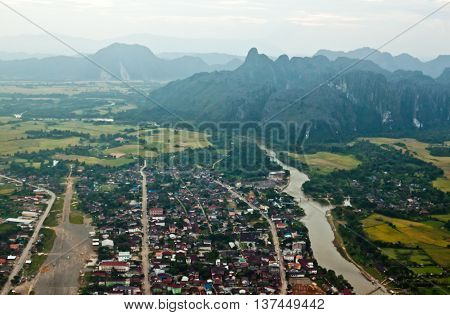 Vang Vieng Laos: beautiful view from air balloon on sunset