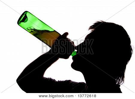 รูปเงาดำของมนุษย์ดื่ม Alcoho