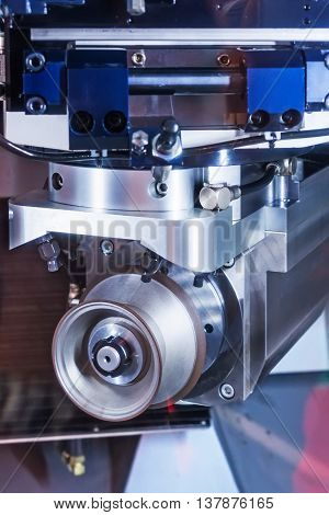 CNC machine tool grinding. The working body of the grinding diamond wheel.