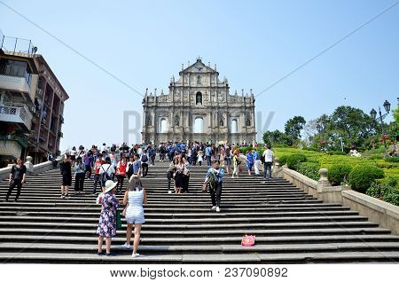 Macau, China- 06 Apr, 2018: People At Ruins Of Saint Paul Church In Historical Old City Center In Ma