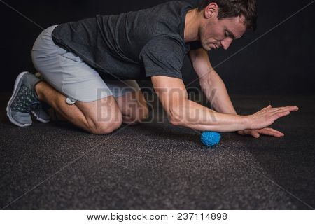 Rolling Muscles Out
