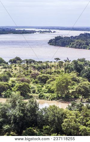 Boundary River Between South Africa And Zimbabwe  In Mapungubwe National Park, South Africa