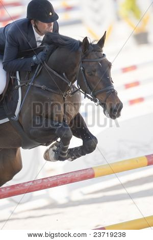 VALENCIA, İspanya - 8 Mayıs: Binici Giunti, at Sjieco, Italya'da küresel Şampiyonlar Tur Valencia 201