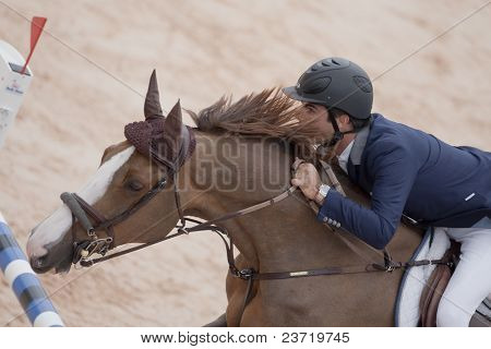 VALENCIA, Hiszpania - 8 maja: Brazylia Rider Pessoa, koń Palouchin de Lingny, w globalnym Tou mistrzów