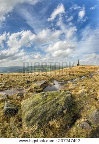 Stoodley Pike Crimeanm War Memorial In Todmorden West Yorkshire