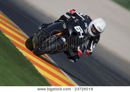 VALENCIA, Spagna - 10 febbraio: Partecipante in Moto2 e 125 Test - Santi Hernandez - su Februa