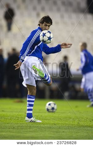 VALENCIA, Spanien - 15. februar - Raul Gonzalez i UEFA Champions League mellem Valencia C.F. vs 