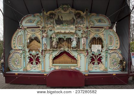 Keukenhof Park, Lisse, Netherlands - Apr 09, 2018 : Detail Mechanic Street Organ Performing On Annua