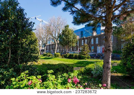 Dublin, Ireland - April 21st, 2018: View Of Pearse Square Park In Dublin City Centre On A Sunny Day