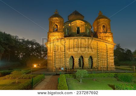 Shyamroy Temple, Bishnupur , India At Dusk - Made Of Terracotta (baked Clay) - World Famous Tourist 