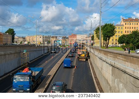 Russia, Saint Petersburg - August 18, 2017: View Of The Obvodny Canal Embankment From The Novo-kamen