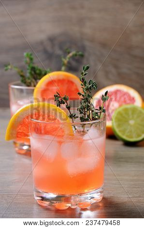 This Grapefruit And Thyme Bourbon