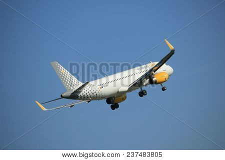 Amsterdam The Netherlands - April, 19th 2018: Ec-mkn Vueling Airbus A320-200 On Final Approach To Sc