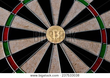 Finance Business Concepts. Businessman Is Playing Darts. Businessmen Are Aiming For Work. Businessma
