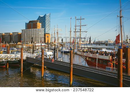 Hamburg, Germany - May 17, 2018: Hafencity, Speicherstadt: Panoramic View Of Red Fire Patrol Boat Wi