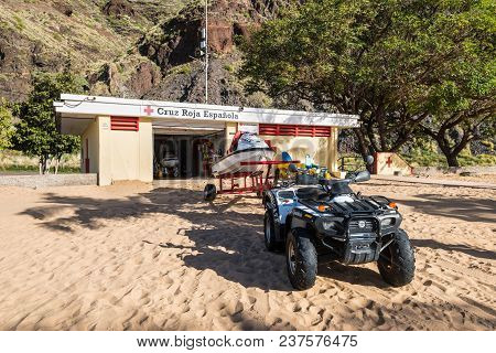 Santa Cruz De Tenerife, Canary Islands, Spain - Desember 11, 2016: The Permanent Lifeguard Station A