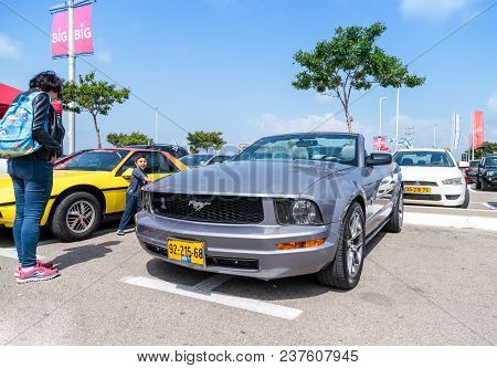 Nahariyya, Israel - April 21, 2018 : Ford Mustang Cabriolet At The Exhibition Of Old Cars In The Par