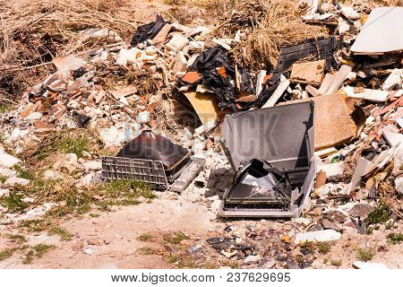 More Rubish And Discarded Items On Tip Site