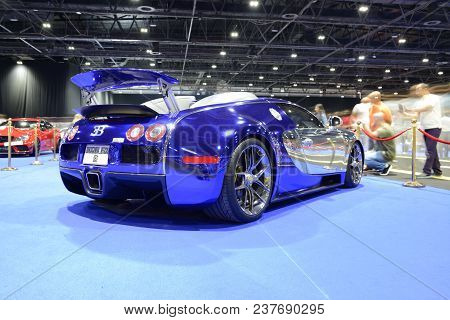 Dubai, Uae - November 18: The Bugatti Veyron Sportscar Is On Boulevard Of Dreams On Dubai Motor Show
