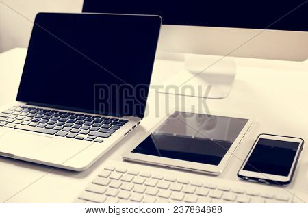 Digital device eletronic networking media