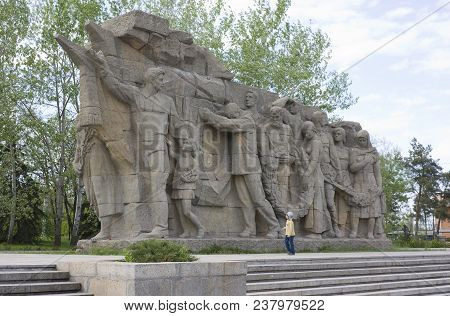 Volgograd,  Russia - May 8, 2011. Sculpture In The Historical Memorial Complex 