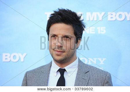 LOS ANGELES-JUN 4: David Caspe lors de la première de Columbia Pictures « c'est My Boy » à la Regenc