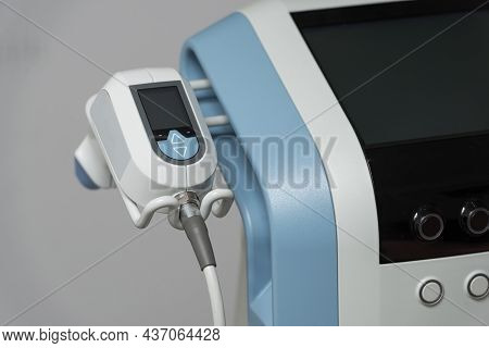 Close-up Photo Of The Device Simultaneously Combine Radio Frequency And Ultrasound To Tighten Skin